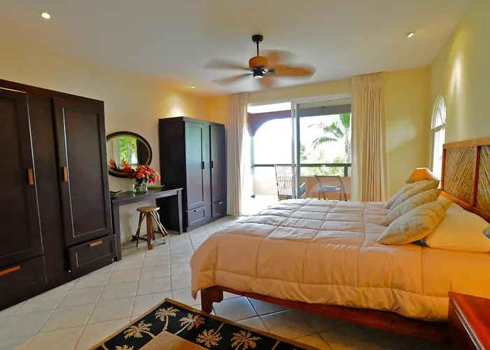 Cocomar Beachfront Hotel
